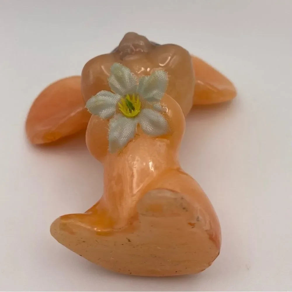 Vintage Figurine Mouse Holding Flower & Candle – Whimsical Collectible Décor